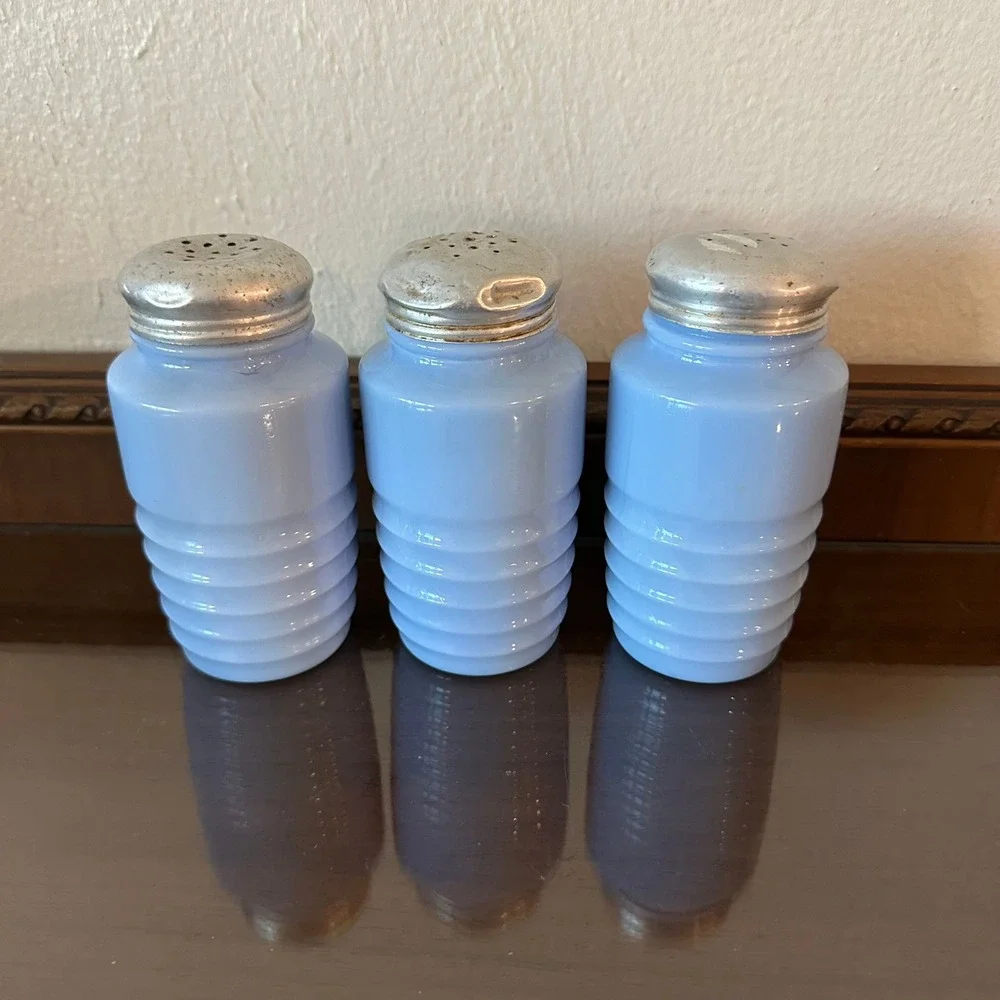 Vintage McKee Delphite Blue Beehive Salt Pepper Paprika Shaker Set